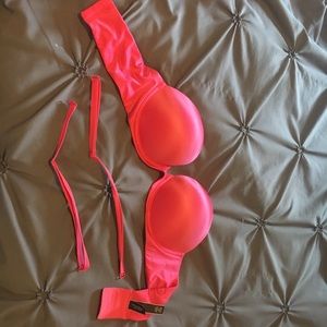 Victoria’s Secret 34D strapless bra